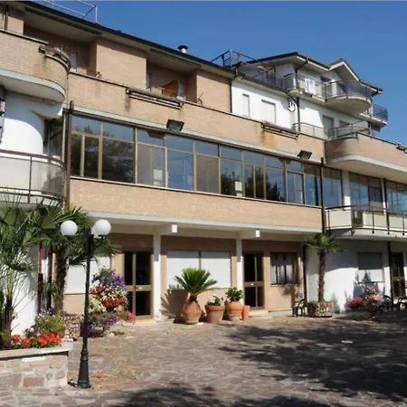 Cremona Otel Genazzano